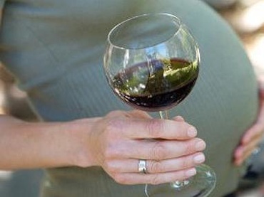 Poti consuma alcool in timpul sarcinii?