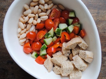 Salata de fasole cu avocado