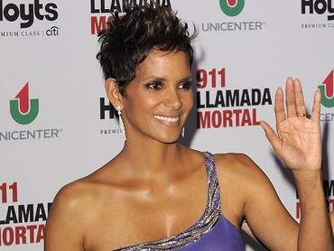 Halle Berry, insarcinata la 46 de ani (Galerie foto)