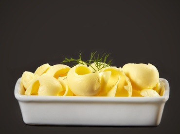 Copiii trebuie sa manance unt