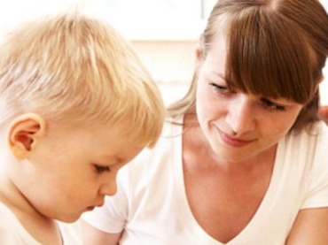 10 lucruri pe care mamele le pot face cu o mana