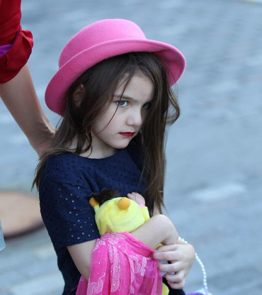 Suri Cruise sau obsesia pentru moda
