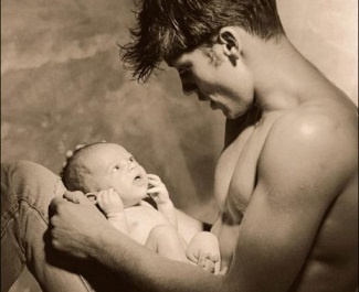 Barbatii cu doua familii