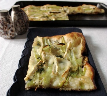 Pizza cu branza si curcan (Pizza alba)