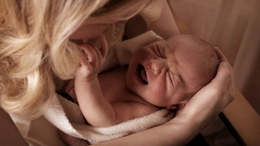 Suprastimularea bebeluşului. Factorii care influenţează dezvoltarea