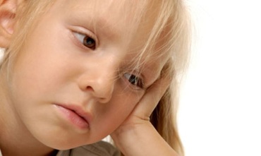 De ce sunt tristi copiii?