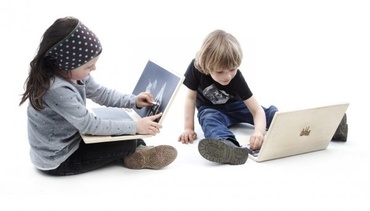 Jucarii destepte: smartphone si tablete .... din lemn