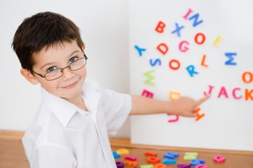 Cum va puteti juca cu literele magnetice