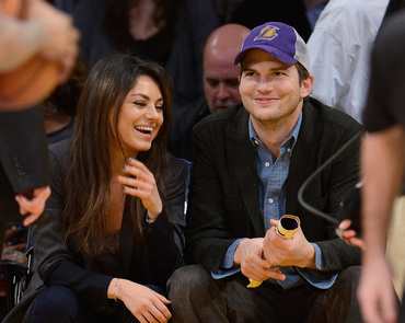Mila Kunis si Ashton Kutcher, cel mai dragut cuplu insarcinat