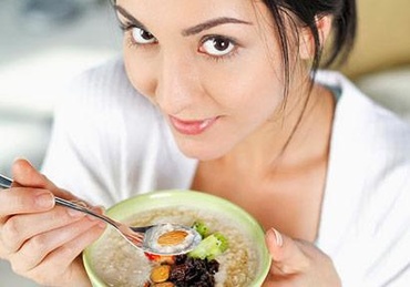 5 alimente care te ajuta sa produci mai mult lapte