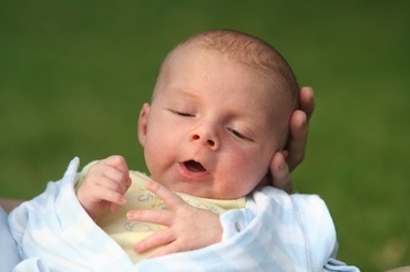 Prima luna a unui bebelus: cum sa iti fie mai usor