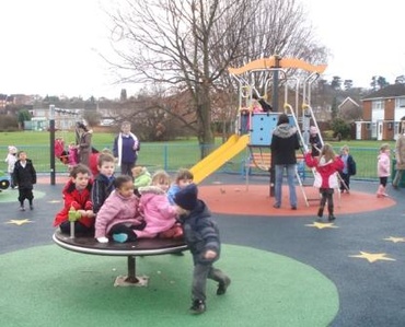 De luni scolarii mici si prescolarii intra in vacanta o saptamana