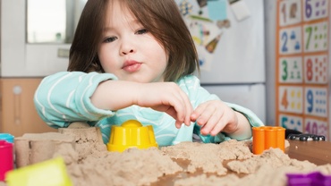 Cum poti sa faci in casa nisip umed pentru joaca