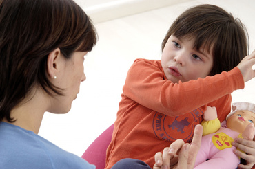 Ce moduri mai inventam ca sa ne umilim copiii