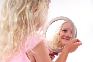 Copiii ajung narcisisti din cauza parintilor