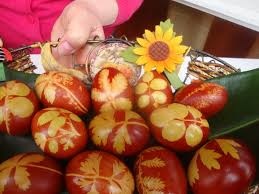 Vopsitul oualor in coji de ceapa