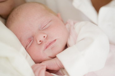 Cum isi adorm alte mame bebelusul