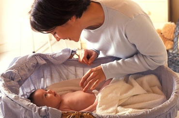 Ce sa interzici la vizitarea unui bebelus