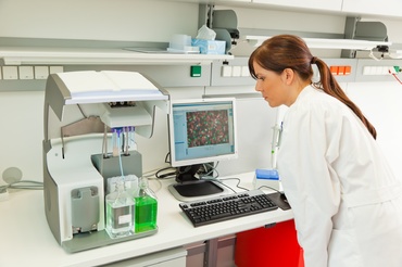 Analizele prenatale pot detecta cancerul