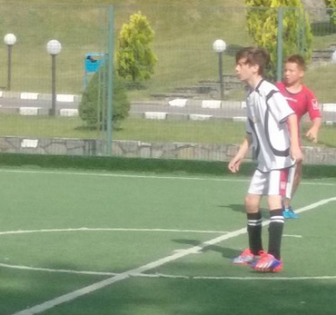 Programul unui pusti de 14 ani in cantonamentul de fotbal