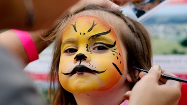 Cateva reguli pentru pictat pe fata de Halloween