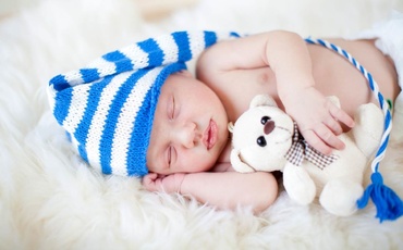 Trei pasi simpli ca sa inveti bebelusul sa adoarma usor