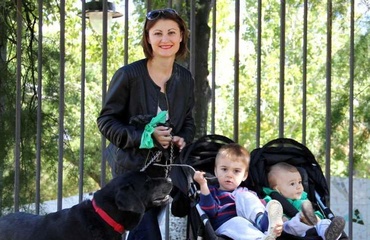 #MamaInAltaTara. Ce a invatat Mirela despre parenting in Spania