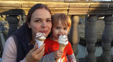 #MamaInAltaTara. Ce a invatat Bianca despre parenting in Belgia