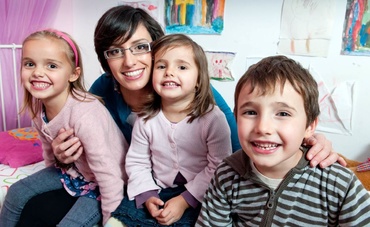 Proiect de lege: Mamele cu mai mulţi copii ar putea primi pensie specială
