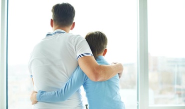 Copilul meu cui îi spune tată?