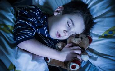 10 lucruri pe care ar trebui să le ştii despre somnul copiilor de 10 ani