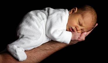 10 lucruri care nu îți trebuie pentru un nou născut