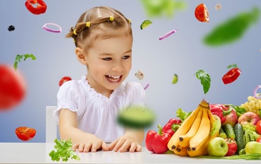 Controlează greutatea copilului tău! Măsuri care îl pot ajuta să slăbească