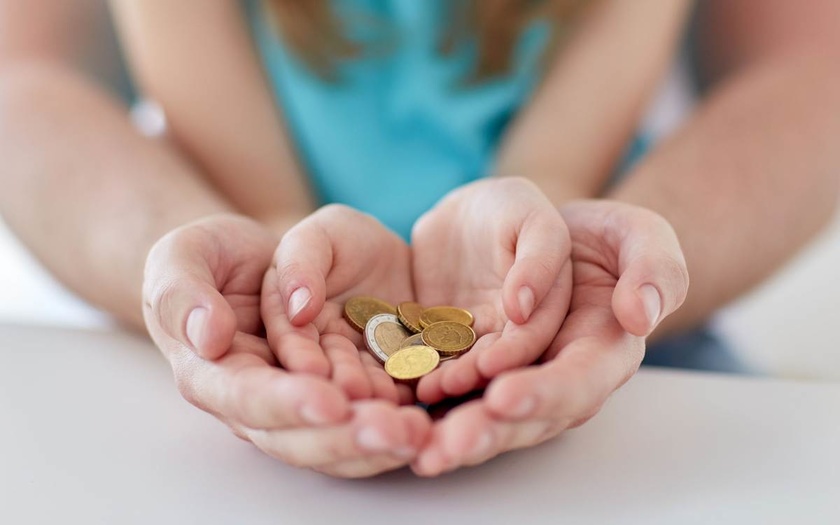 Cum îi înveți pe copii valoarea banilor?  6 sfaturi de la o mamă milionară