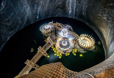 Destinații de vacanță pentru copii: Salina Turda, comparată cu Disneyland