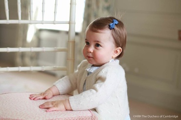 Noi fotografii cu prinţesa Charlotte