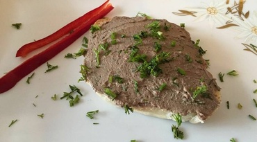 Pate de casă cu ficat de pui sau de curcan