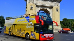Plimbare cu autobuzul turistic