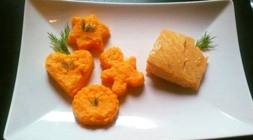 Somon cu piure de cartof dulce și iaurt – gata în 15 minute