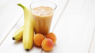 Smoothie cu caise și banane (de la 12 luni)
