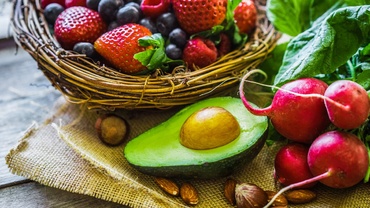 5 combinații de avocado cu fructe, pline de vitamine. Ideale pentru micul dejun sau gustarea micuților