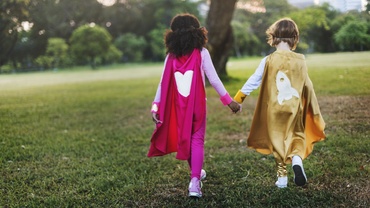 Cum să îi înveţi pe copii despre încredere şi prietenie