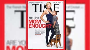 Coperta controversată: Mama care își alăptează copilul în vârstă de aproape 4 ani