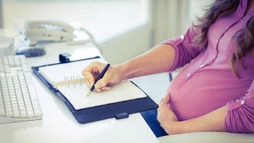 Cum controlezi ce mănânci în timpul sarcinii? Ține un jurnal!