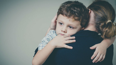 Dar cu noi cine se joacă?