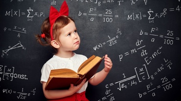 Studiu: Copiii moștenesc inteligența mamei