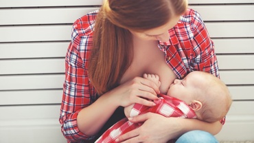 Ce să NU spui unei mămici care alăptează. 7 sfaturi de la un consultant în lactație