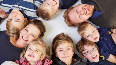 Familiile cu mulți copii sunt mai fericite. Rezultatele unui studiu