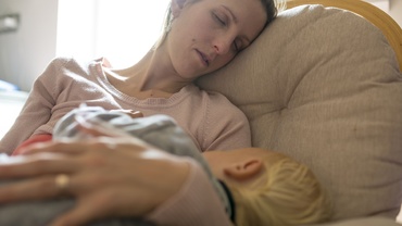 Ce să NU spui unei mămici al cărei bebeluș nu doarme