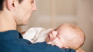 Concediul paternal ar putea fi dublat